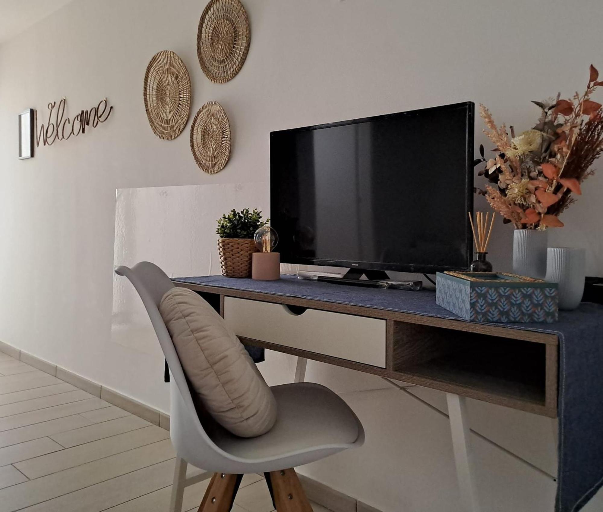 Fiumicino Airport Sunflower Room Exterior photo